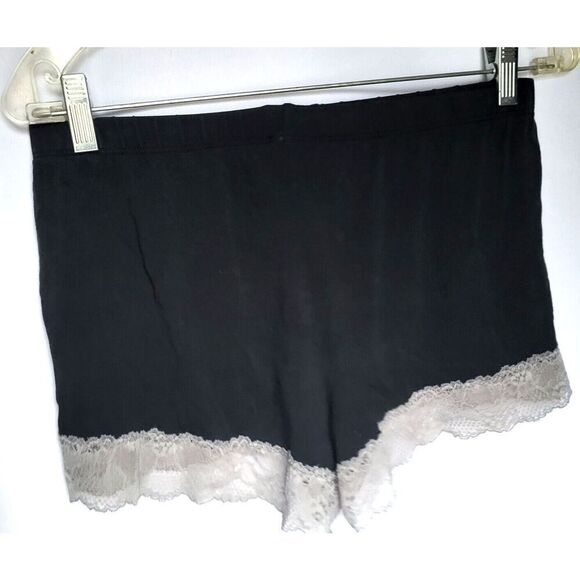 Beautifully Soft Silky Rayon Sleep Shorts with Lace Edging sz S - Picture 2 of 3